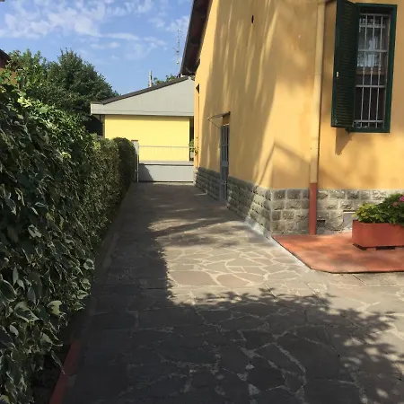 Le 5 Vie Con Tripla Bed & Breakfast *