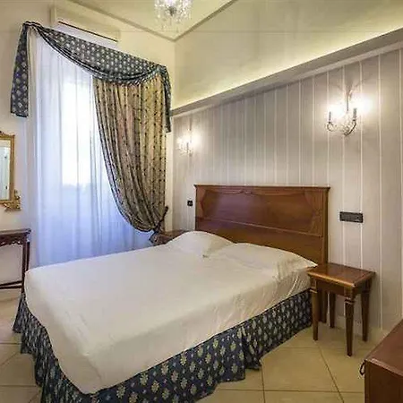 ḥọṭẹḷ ṿẹṇẹṭọ !! Centro Storico Di ƒirenze !!! Con Access Ztl 3*