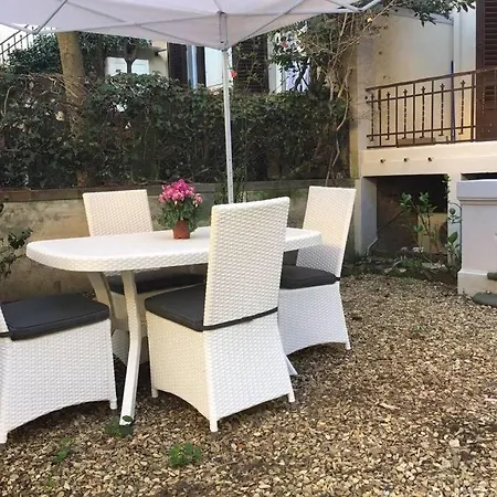 Apartment Charming Family With Private Garage *