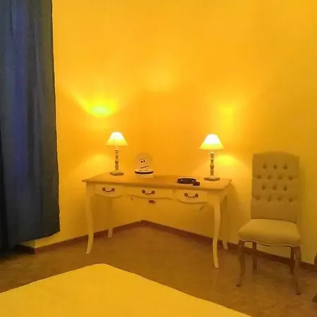 Apartment Charming Family With Private Garage
