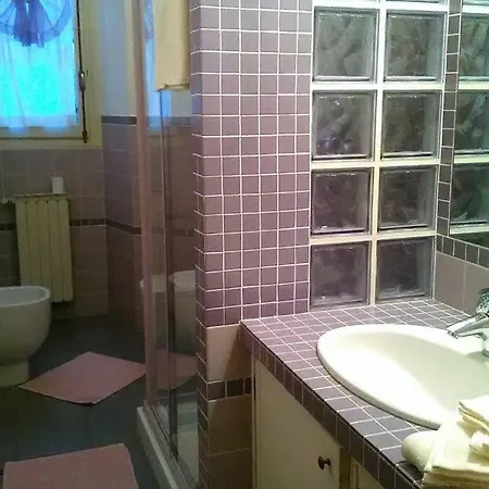 Charming Family With Private Garage Apartment Florence