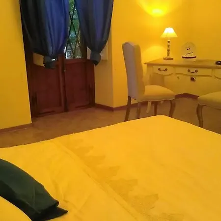Apartment Charming Family With Private Garage