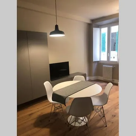 Santa Croce's 2 Apartment *