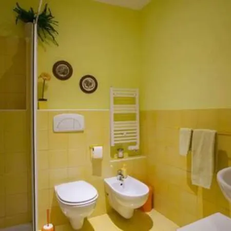 Oltrarno Apartment *