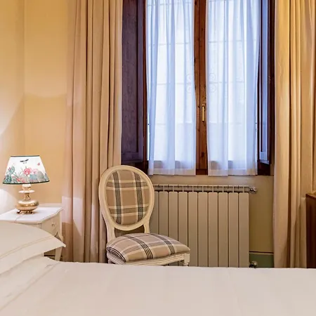 Casa Uffizi Xiii Century Tower House Boutique 2*
