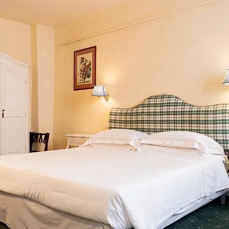 Guest house Casa Uffizi Xiii Century Tower House Boutique 2*