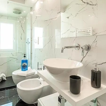 Attichino Loft In Near Station Apartment *