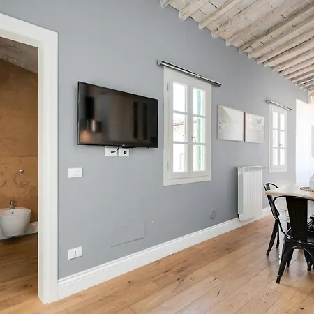 Apartamento Piazza Indipendenza & Giardino Della Fortezza Apt *