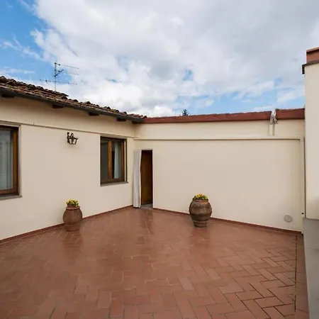 La Casa Di Lucia - *