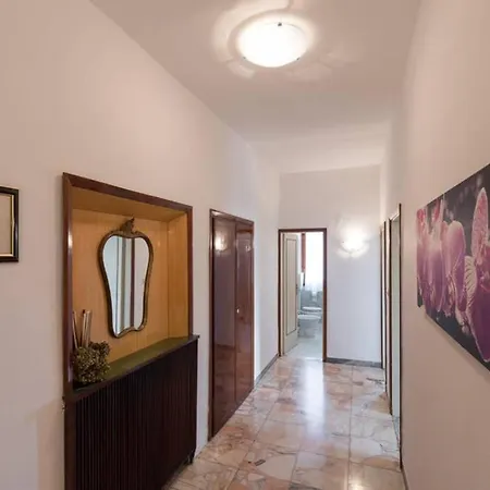 La Casa Di Lucia - * Florencja