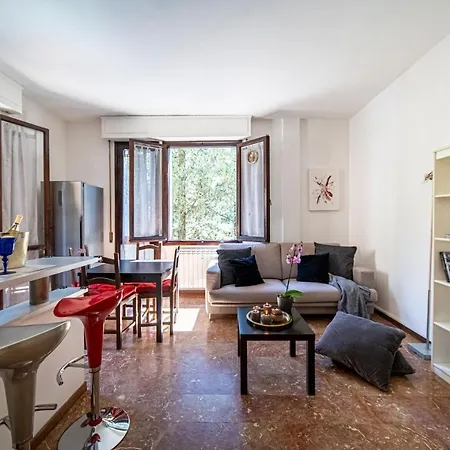 Cozy Roman With Parking * Florence