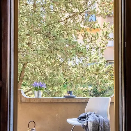 Apartment Cozy Roman With Parking *