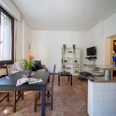 Cozy Roman With Parking Apartment *