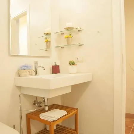 Cozy Macci Flat 4 People Near Santa Croce Square Apartment *