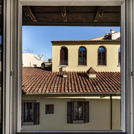 Konukevi Parione Uno 3*