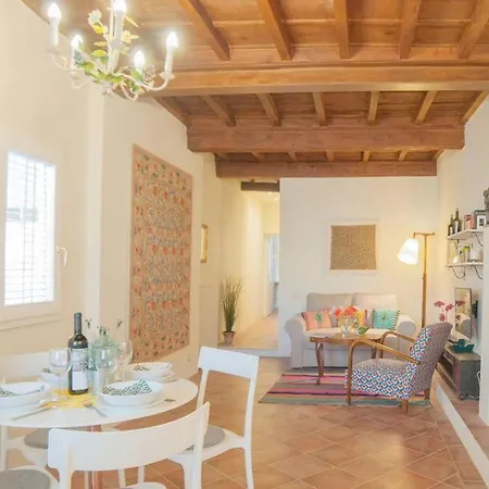Cozy Macci Flat 4 People Near Santa Croce Square *