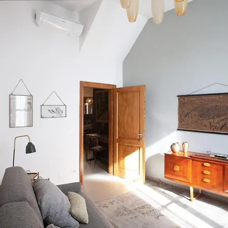 Apartment Italian Fantasy Takes Away Florence