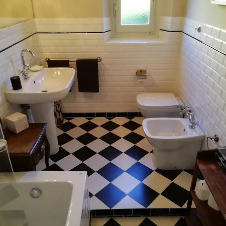 By Anna Guest house Florence