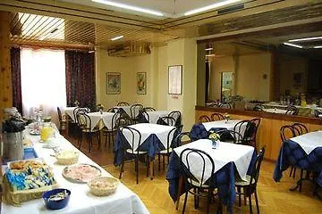 Hotel Ascot