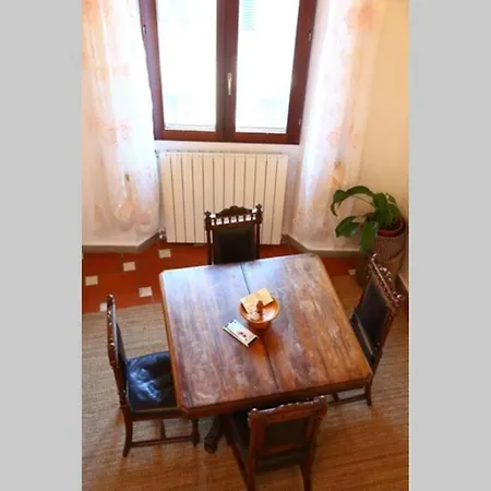 Santa Maria Novella Station Florentine Apartment