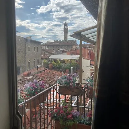 Attico In Piazza Santa Croce *