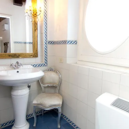 Apartment Otello In Palazzo Storico - Palazzo Tolomei