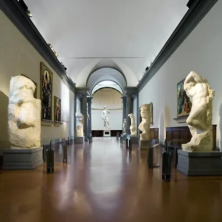 New Opening Special,historic Center,private Patio Apartment Florence