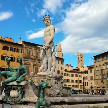 New Opening Special,historic Center,private Patio Florence