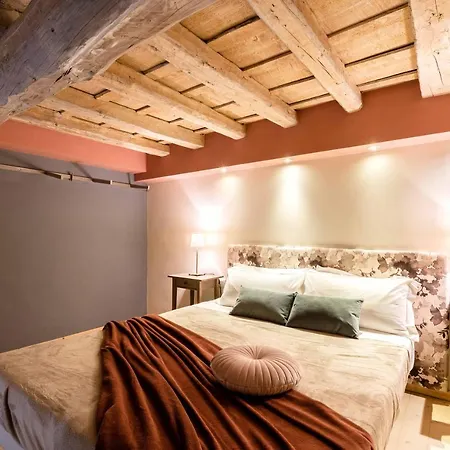 New Opening Special,historic Center,private Patio Florence