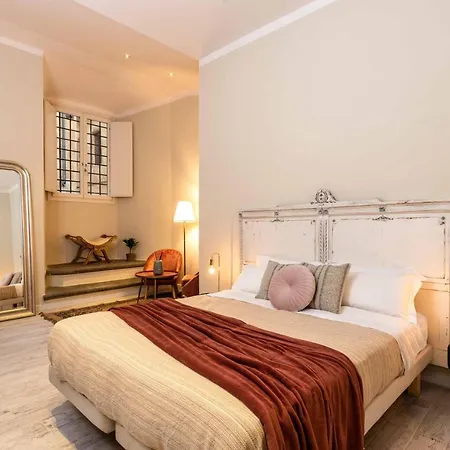 Apartment New Opening Special,historic Center,private Patio Florence