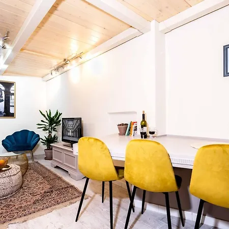 New Opening Special,historic Center,private Patio