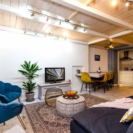 Apartment New Opening Special,historic Center,private Patio