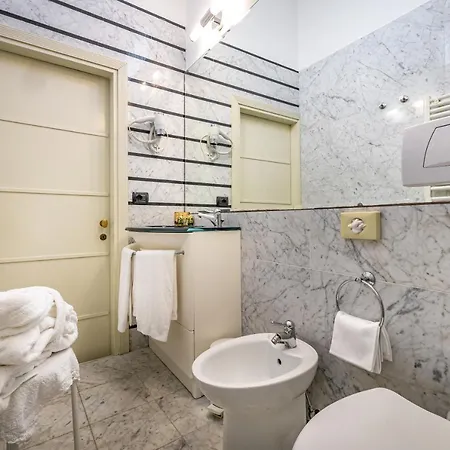 Palazzo Gamba Al Duomo Lejlighedshotel Firenze