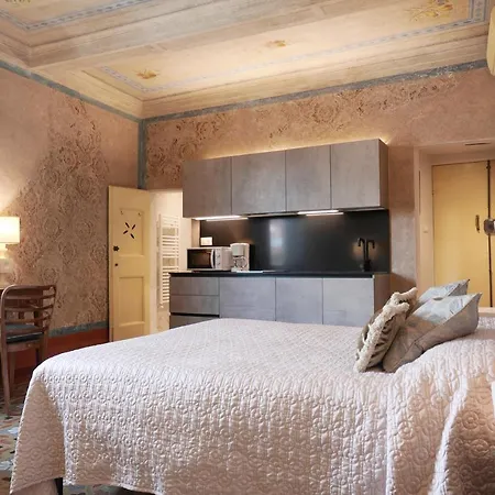 Oriuolo Apartment *
