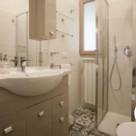 Lg House With Balcony Near Ponte Vecchio Apartment Florence
