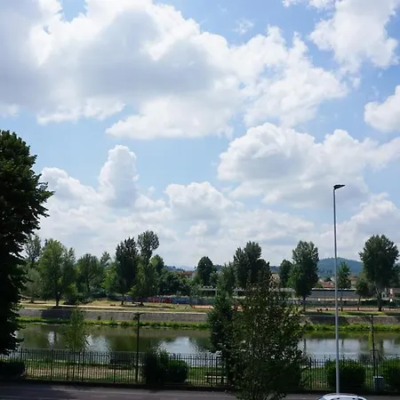 Arno River View Terraces, Free Parking Apartment
