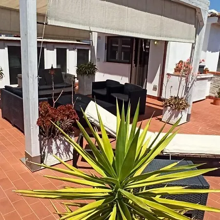 Panoramic Luxury Little Penthouse Apartment *