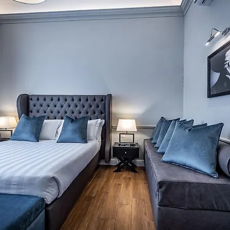 Ungherese Small Luxury 3*