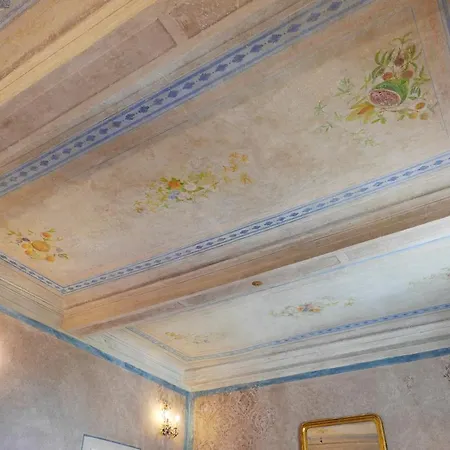 Oriuolo Apartment *