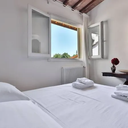 Niccolo Terrace Apartment