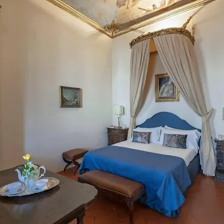 Aldobrandini Historic Apartment Florence