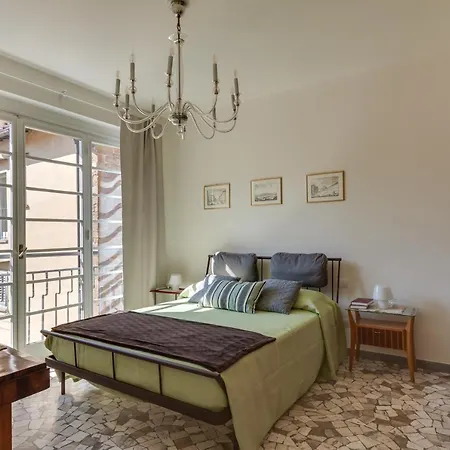 Santa Maria Balcony Apartment
