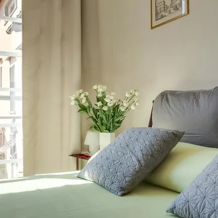 Santa Maria Balcony Apartment *
