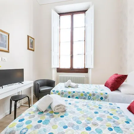 I Renai - Ponte Delle Grazie Modern Appartement