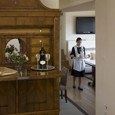 D'epoca In Palace Bed & Breakfast 2*