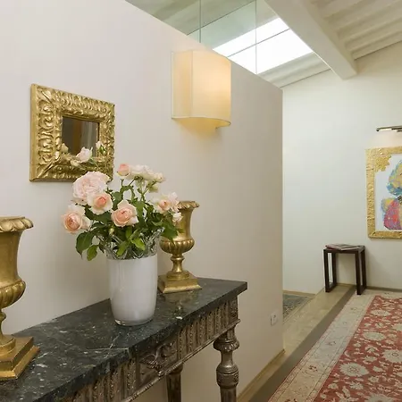 Bed & Breakfast D'epoca In Palace Firenze