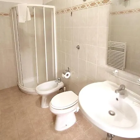 Arcobaleno Guest house Florence