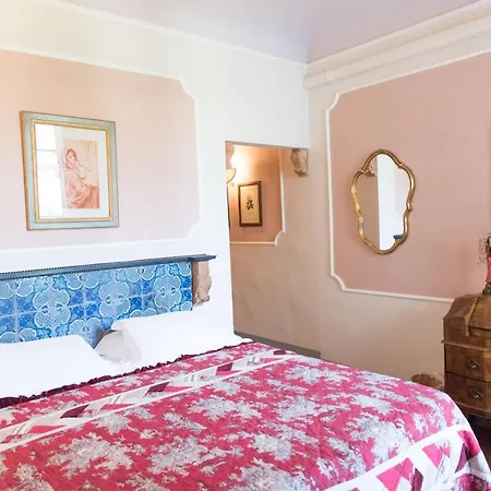 Alojamento de Acomodação e Pequeno-almoço Relais & Maison Grand Tour