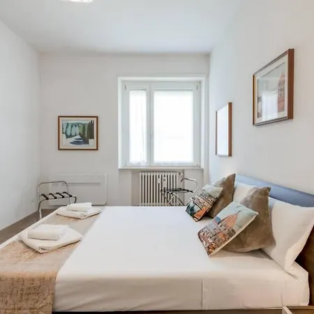Ponte Vecchio-newly Restyled Flat