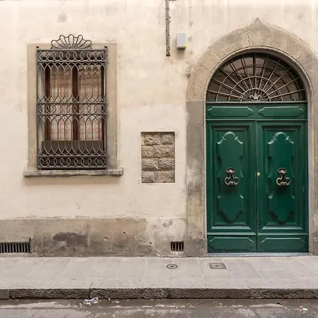 Pilastri Apartment Florence